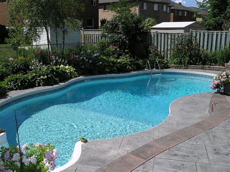 Swimming pool - Wikipedia