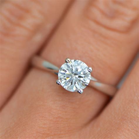 List 97+ Pictures Pictures Of 1 Carat Diamond Rings Stunning