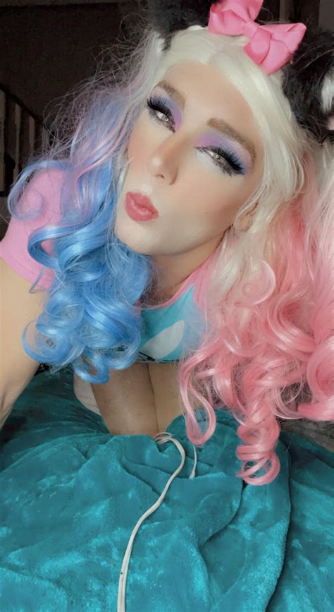 Submissive sissy femboy here : r/Sissies