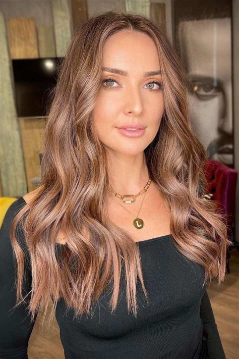 The Intricacy Of Middle Part And Popular Styles That Come Along