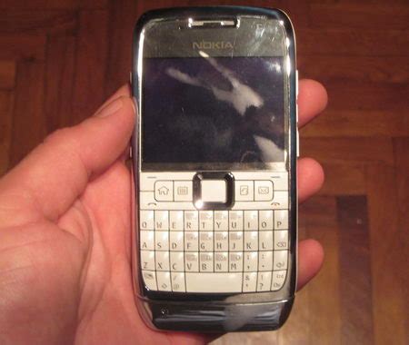 Nokia E71 - day 1: Loving it! - IntoMobile