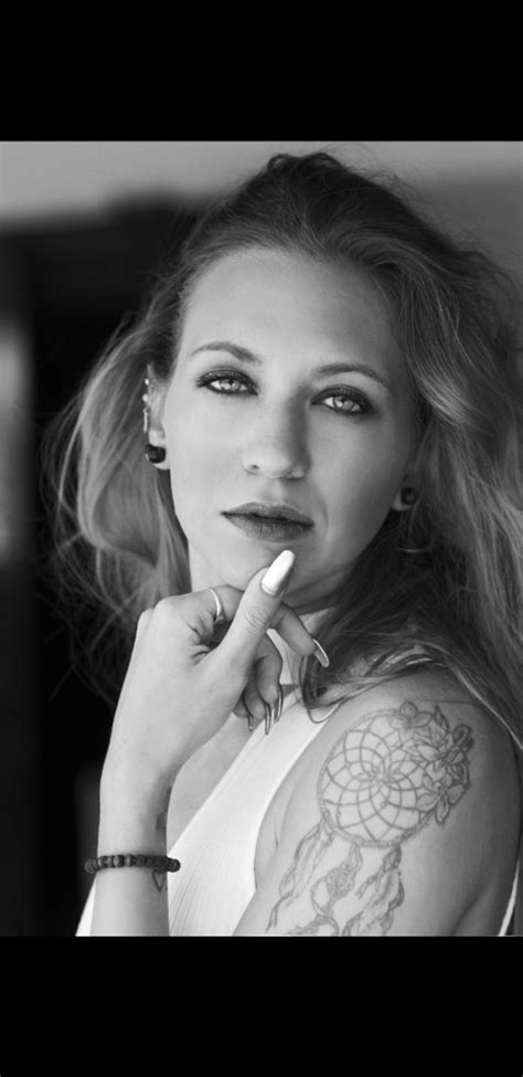 amanda tesla female model profile stratford connecticut