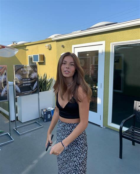 Aria Spinello Photos 10/22/2020 • CelebMafia