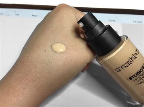 REVIEW: Smashbox Studio Skin 15 Hour Wear Hydrating Foundation | taken ...