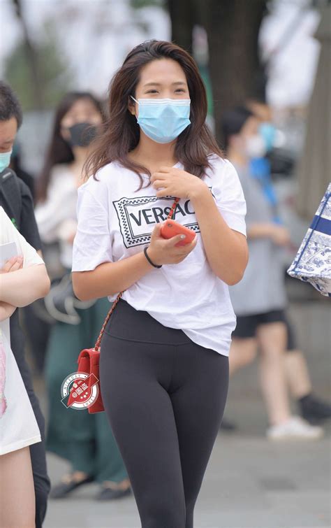 My favorite Asian cameltoes pt.4 (20 pics) : r/AsianHotties