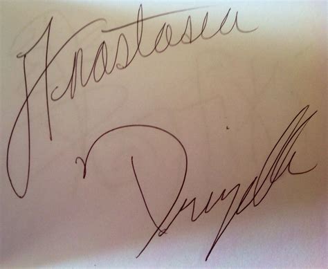 √ Disney World Character Signatures