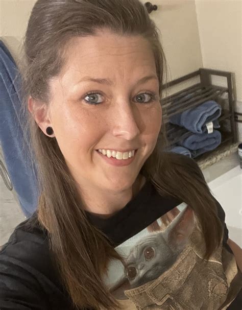 Hello! I hope your day is fantastic! : r/Faces