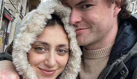 Aria nominee Vance Joy is engaged to Selen Us