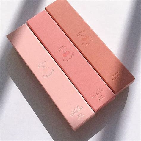 ραrк єυทнα ˗ˏˋ🍫ˎˊ˗ | Cosmetic gift set, Bead hair accessories, Lipstick ...