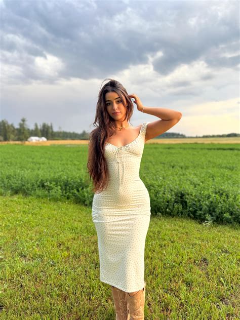 zoey iso (@zoeyiso) • Instagram photos and videos