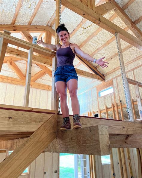 Meet 'Catfish Girl' Hannah Barron as hunting influencer hits back at