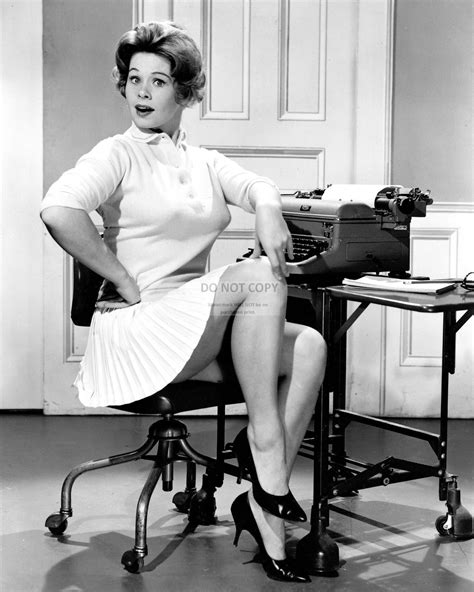 ACTRESS SUE ANN LANGDON - 8X10 PUBLICITY PHOTO (DD-180) | eBay