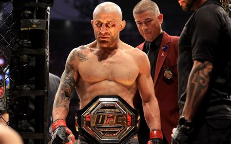 Alexander Volkanovski promises to become the first male Double Champ in ...