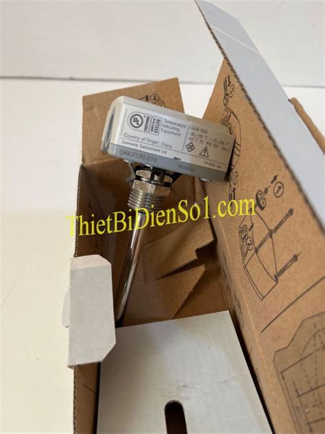 Cảm biến nhiệt độ Siemens QAE2120.010 - Công Ty Thiết Bị Điện Số 1