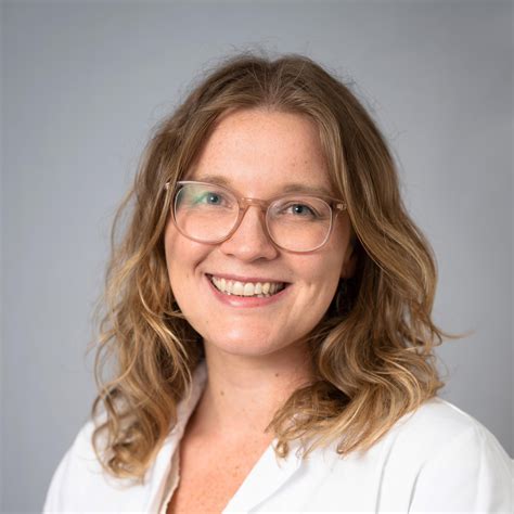 Emily Fellows, MD | Internal Medicine