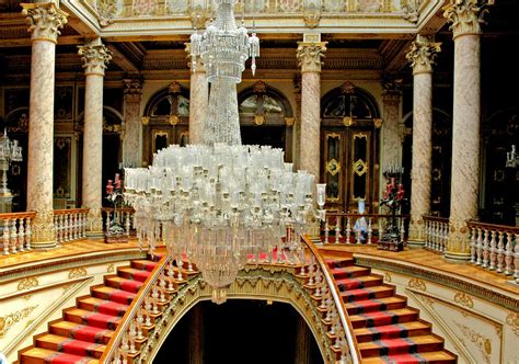 Dolmabahce Palace Entrance Fee, Opening Hours - Istanbul Clues