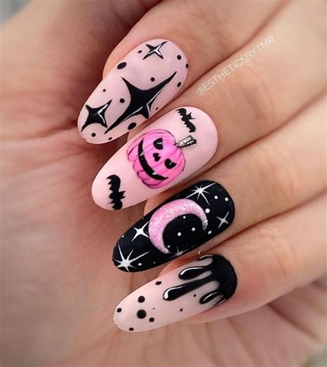 52 Cool Halloween Nail Designs To Rock This Season (2021 Edition)
