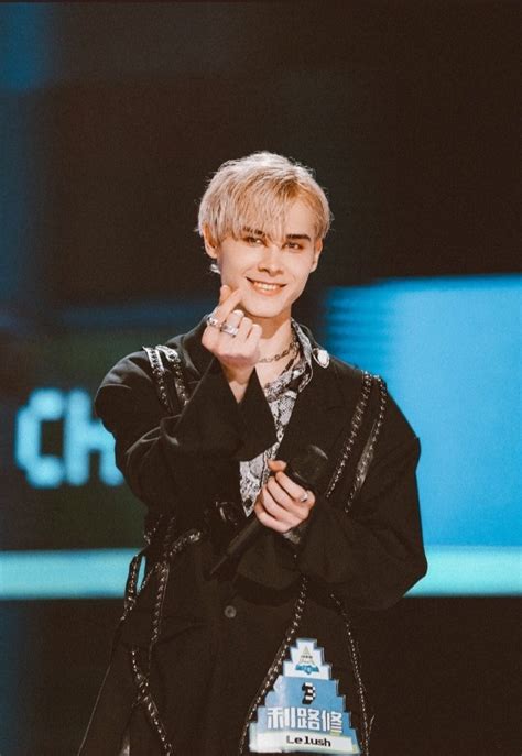 Russian Man “Trapped” on Chinese Reality Show Finally Gets Voted Out