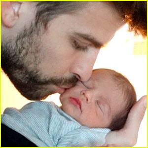 Shakira & Gerard Pique Share Baby Milan’s First Picture! | Celebrity ...