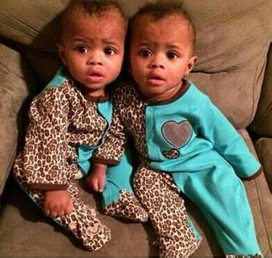 Beautiful twins Twin Baby Boys, Twin Girls, Twin Sisters, Little Babies ...
