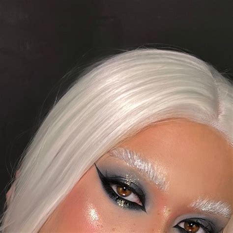 ЛЕЙЛЯШ🐥 ОБУЧЕНИЕ МАКИЯЖ КАЗАНЬ on Instagram: "🧊icy🧊 ⠀⠀⠀⠀⠀⠀⠀⠀⠀ Мне ...