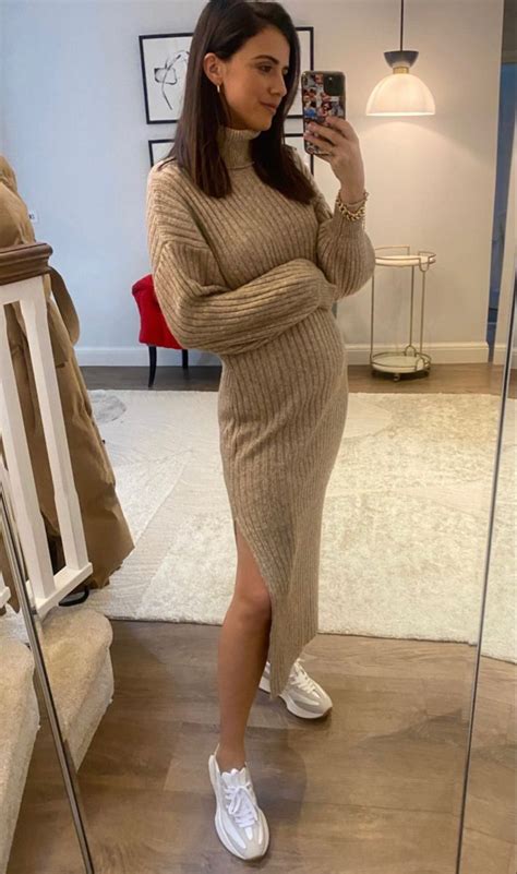 Pin by Aydumov Magomed on Быстрое сохранение | Winter maternity outfits ...