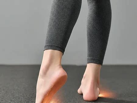 Iliotibial Band Syndrome (ITBS): Causes, Symptoms, and Effective ...