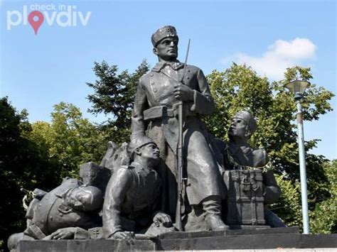 Паметник на Гюро Михайлов и неговите храбри другари