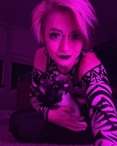 Wheezy Whee (@noteasybeinwheezy) • Instagram photos and videos