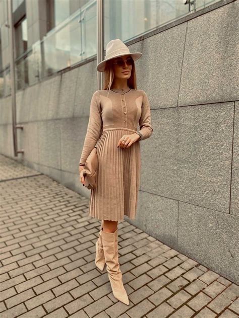 Купити Темно-бежева бавовняна сукня з плісованим низом від бренду Elena ...