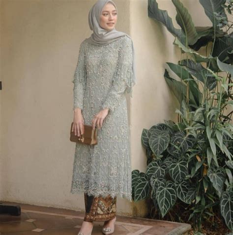 Kebaya Cantik Desain Modern - Muslimah Cantik