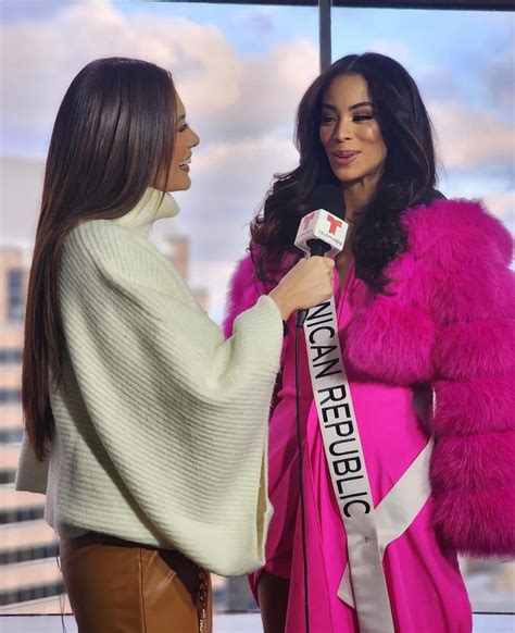 ROCK STAR CONTACT BOOBS AND BOOTYS POPPING ENTERTAINMENTS: FELIZ DIA DE