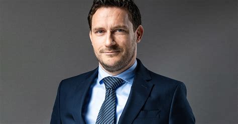 Az Alapjogokért Központ hármas alára osztályozta Brüsszel munkáját ...