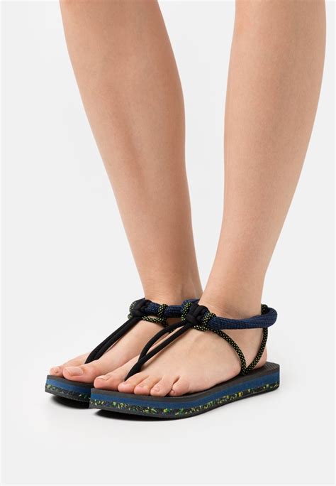 Havaianas COSMO MADRID - T-bar sandals - black - Zalando.de