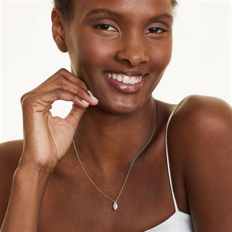 Diamond Pendants | JamesAllen.com