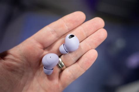 Galaxy Buds 3 Pro design leaked and it looks familiar - Phandroid