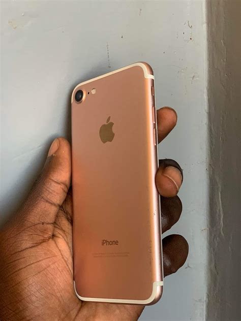 iPhone 7 simple à Plateau