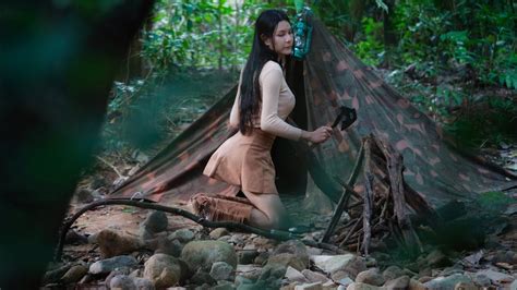 เอาชีวิตรอดในป่าคนเดียว หาอาหารสร้างที่พัก ในเขตป่าดิบชื้น Solo ...