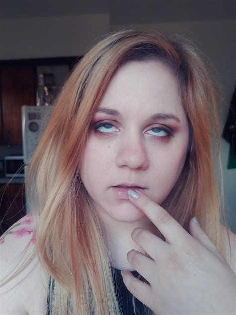 Hypnobunny hypnotically cross-eyes in trance by HypnoRaven on DeviantArt