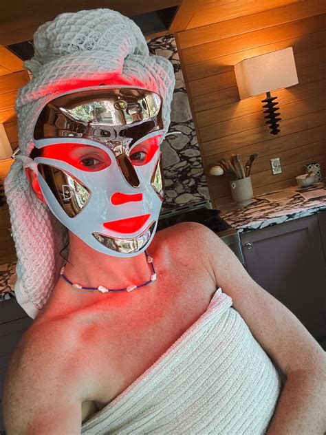 My Review of the Dr. Dennis Gross LED Mask That Smooths Fine
