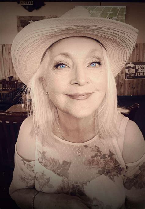 Leah Reeder Livingston (@leahlivingston) • Instagram photos and videos