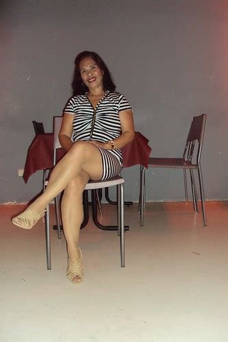 NATURALLY,,ATTRACTIVE MATURE,WOMEN,Exceptional Legs | Flickr