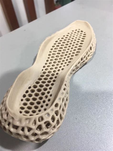what did you print with Tpu filament?seems shoes and phone shell are ...