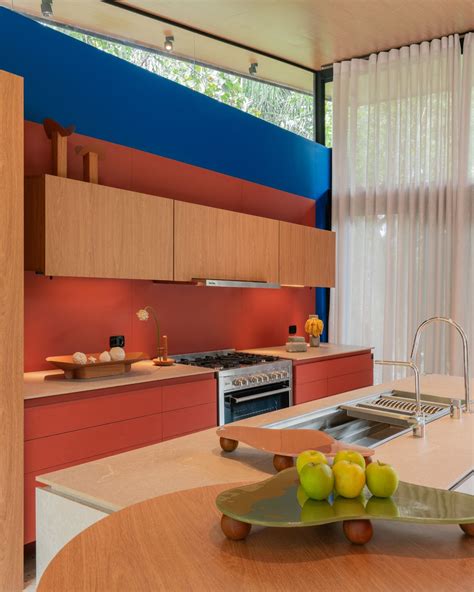 Varejão Da Formica - Formica® - Casa da Gladis by Formica® conecta cores, conforto e ...