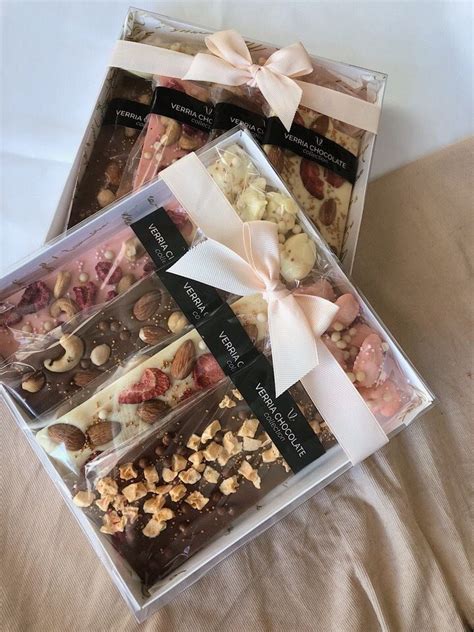 Pin by helen chin on Chocolates | Homemade chocolate bars, Diy ...
