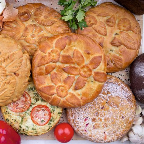 Пирог с горбушей и картофелем
