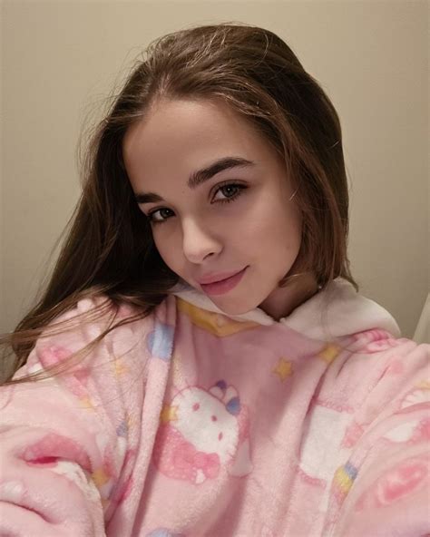 Mia Rose (@mia_rosseee) • Instagram photos and videos