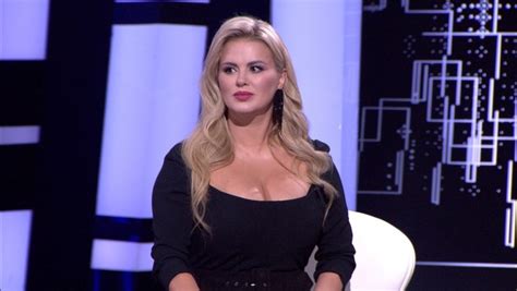 Анна Семенович раскрыла секрет своей груди » BigPicture.ru