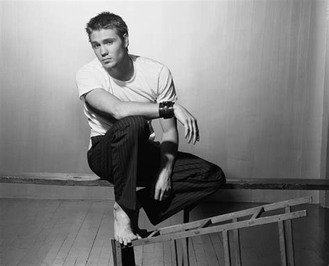 Chad michael murray, Actor, Guy, Ladder, Floor, Barefoot, Blond, Black