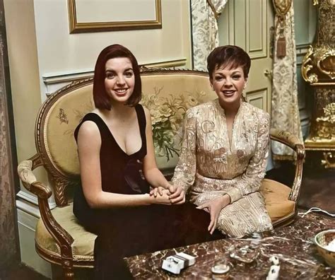 Judy Garland with her daughter Liza Minnelli (1964) - Images